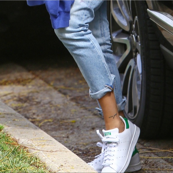 hailey baldwin stan smith